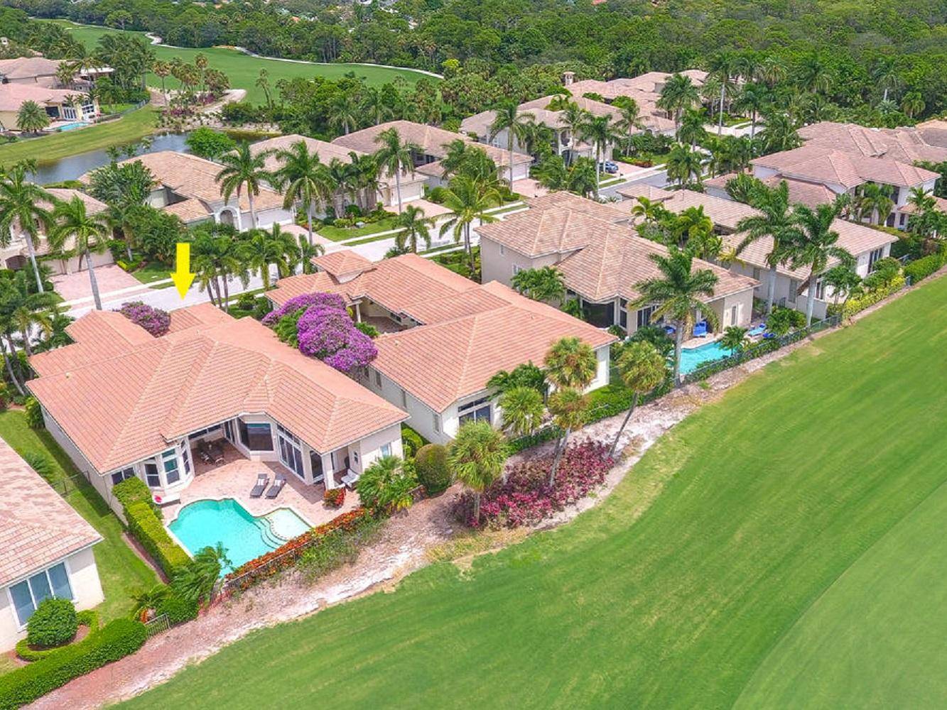 GREAT OPPORTUNITY TO LIVE IN EXCLUSIVE FRENCHMANS RESERVE YEAR ROUND ENJOY ALL OF ITS UPSCALE, YET RELAXED COUNTRY CLUB AMENITIES IN THIS COMFORTABLY FURNISHED OR UNFURNISHED, ONE STORY HOME !