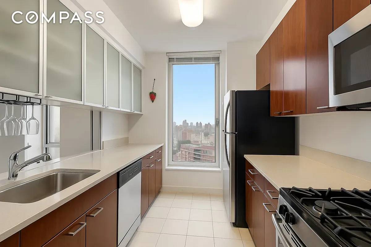 High floor Jr. 4 one bedroom with outstanding light and views of Central Park and the city.