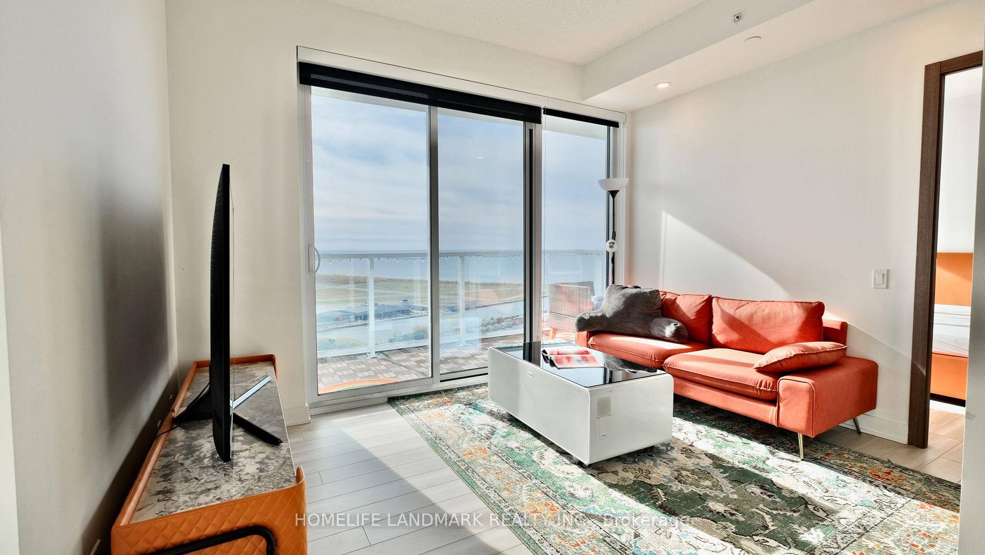 Stunning South Facing Unobstructed Water View 3 Bedroom On High Floor !