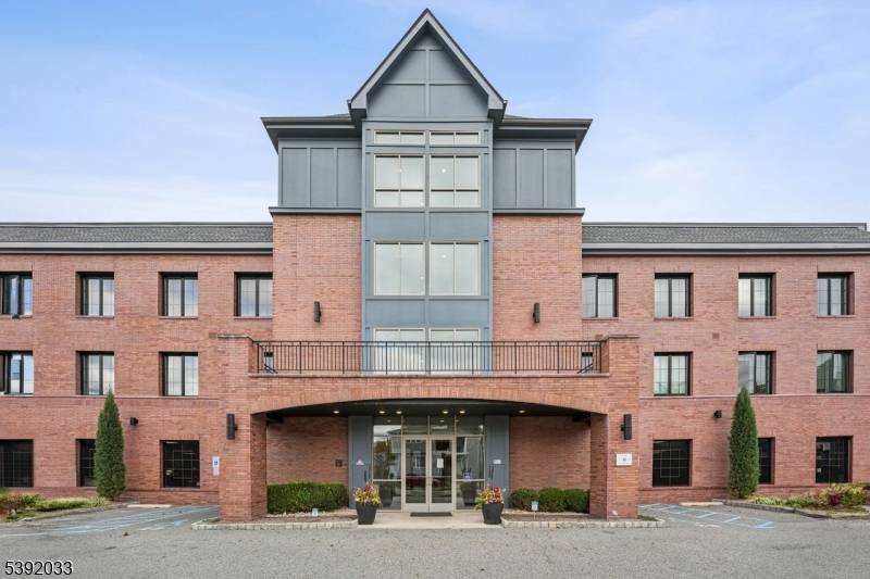 Modern Living at Its Finest !