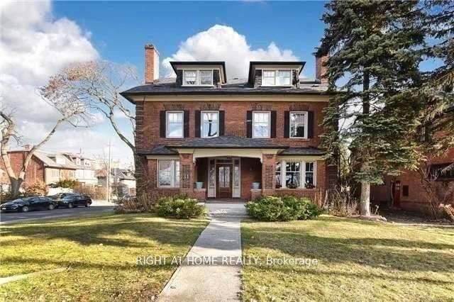 Beautifully Renovated Triplex In Sought After Deerpark Ucc Bss Neighbourhood.