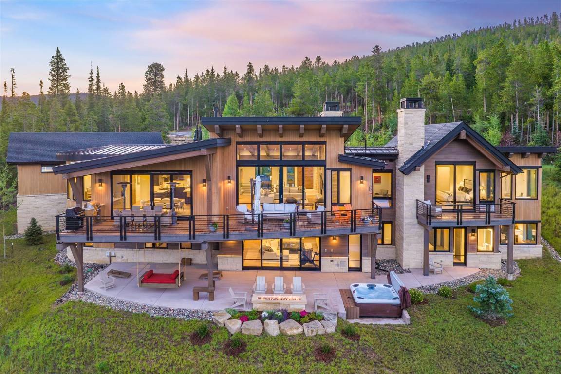 This magnificent mountain residence sets the bar for modern luxury living with Tenmile Range and Breckenridge Ski Resort views that are second to none.