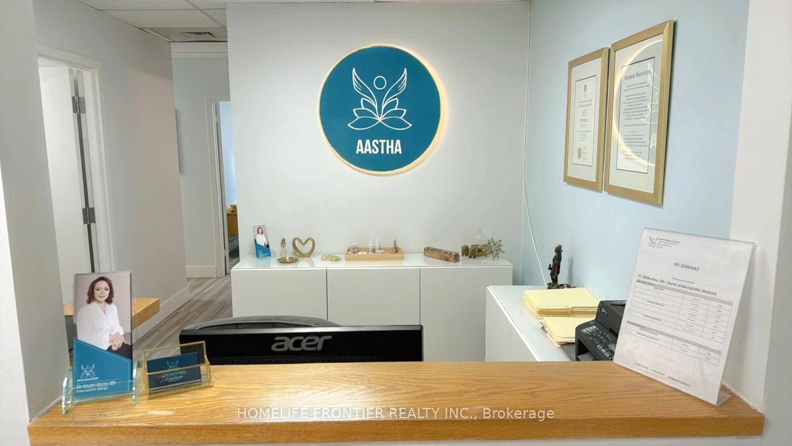 Prime commercial unit located in the heart of Downtown Richmond Hill, offering an exceptional opportunity for businesses seeking maximum exposure in a super premium location.
