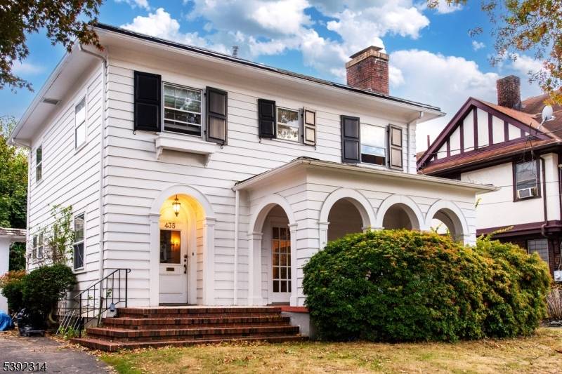 Welcome to this delightful Colonial Revival cottage, offering a perfect blend of timeless charm and modern potential.