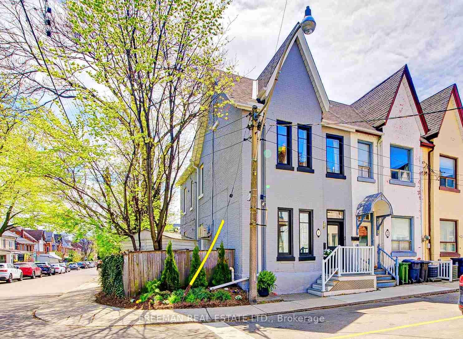 Welcome to 1 Andrews Avenue, a Trinity Bellwoods treasure that checks every box and then creates a few more just to stand out.