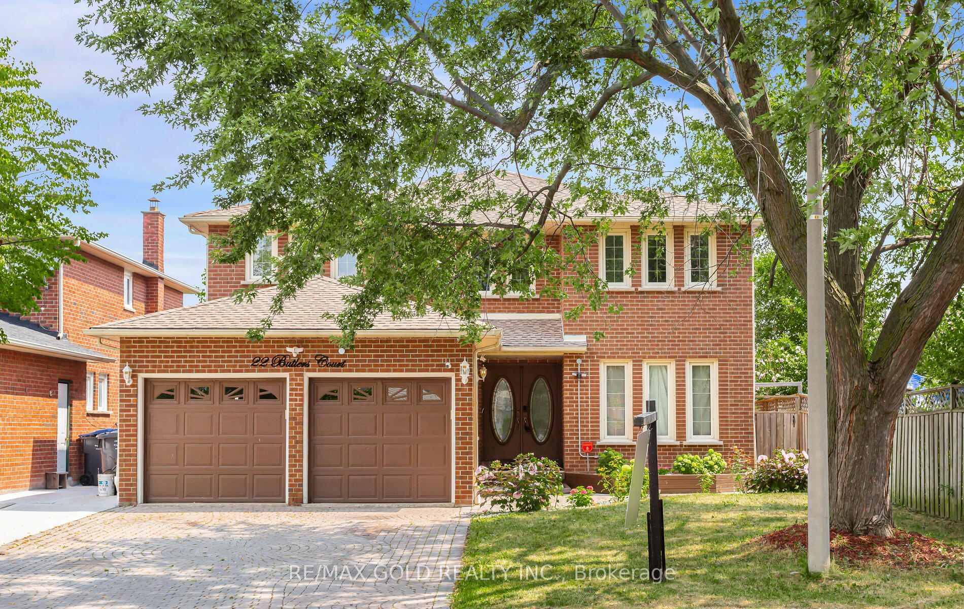 Discover the Perfect Blend of Luxury amp ; Comfort in This Stunning Home in Desirable Fletchers Creek South !
