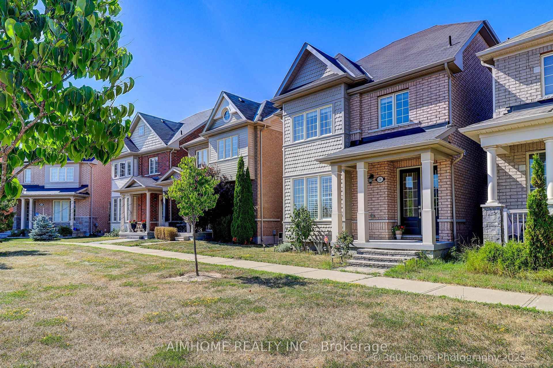 Here comes your sun filled stunning dream home overlooking park, featuring 4 2 bedrooms, 5 washrooms, hardwood floor throughout, den on 2nd floor can be used as bedroom for kid ...