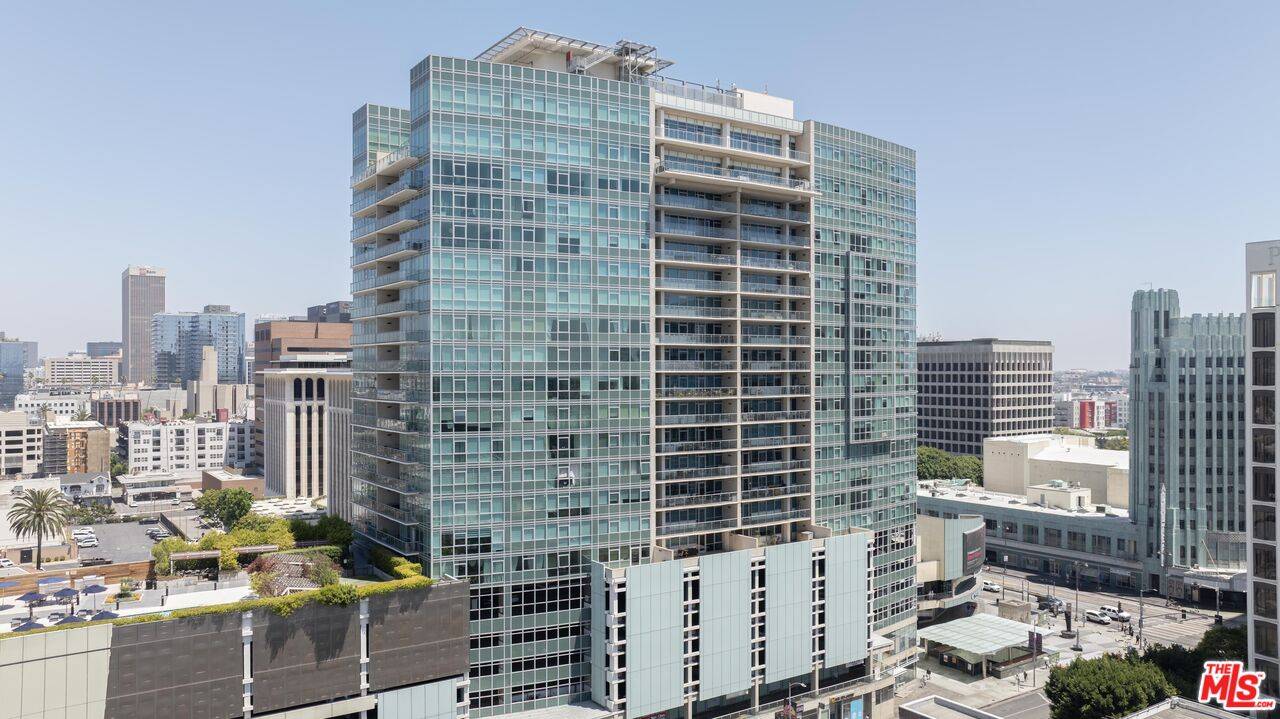 3785   Wilshire Blvd 2BR La