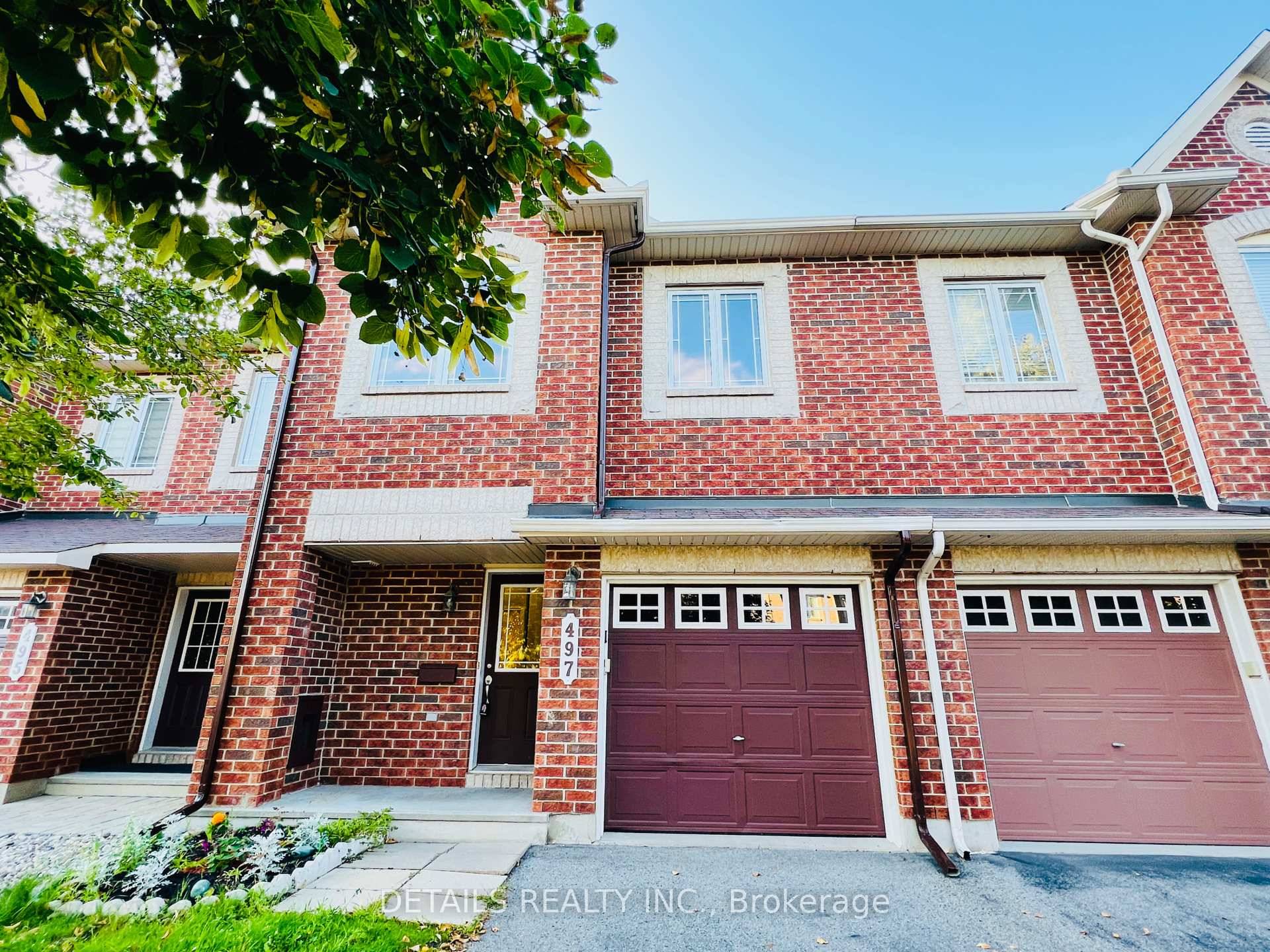 Beautiful, well maintained, bright amp ; spacious townhome in sought after Chapman Mills community in Barrhaven for rent !