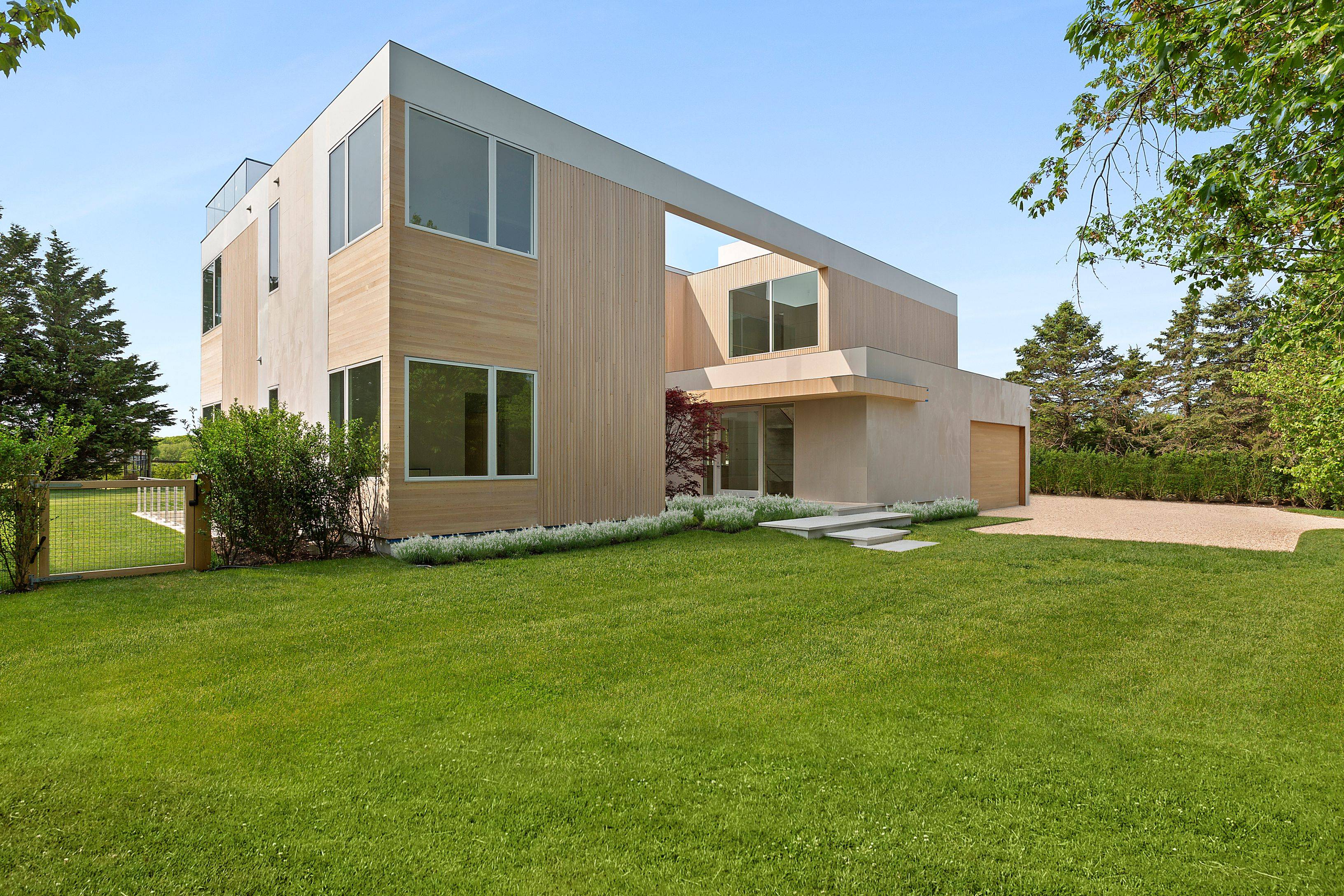 Watermill Modern Residence - Completion May 2023