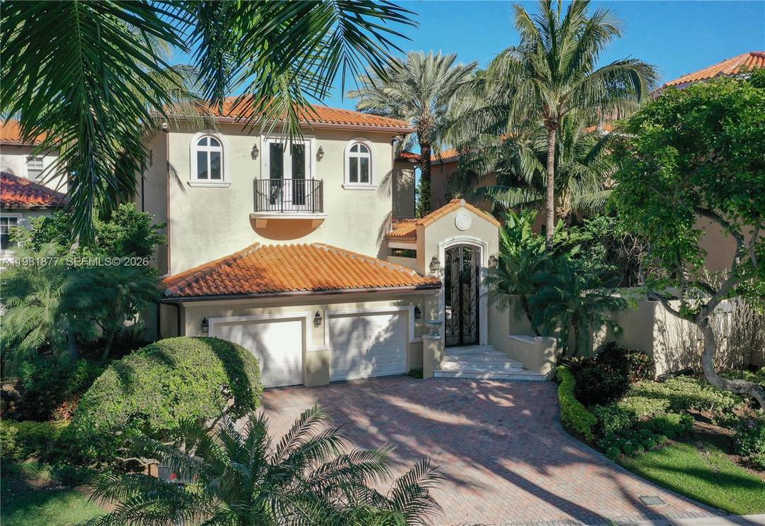 Espectacular home located in prestigious Deering Bay Yacht and Country Club.