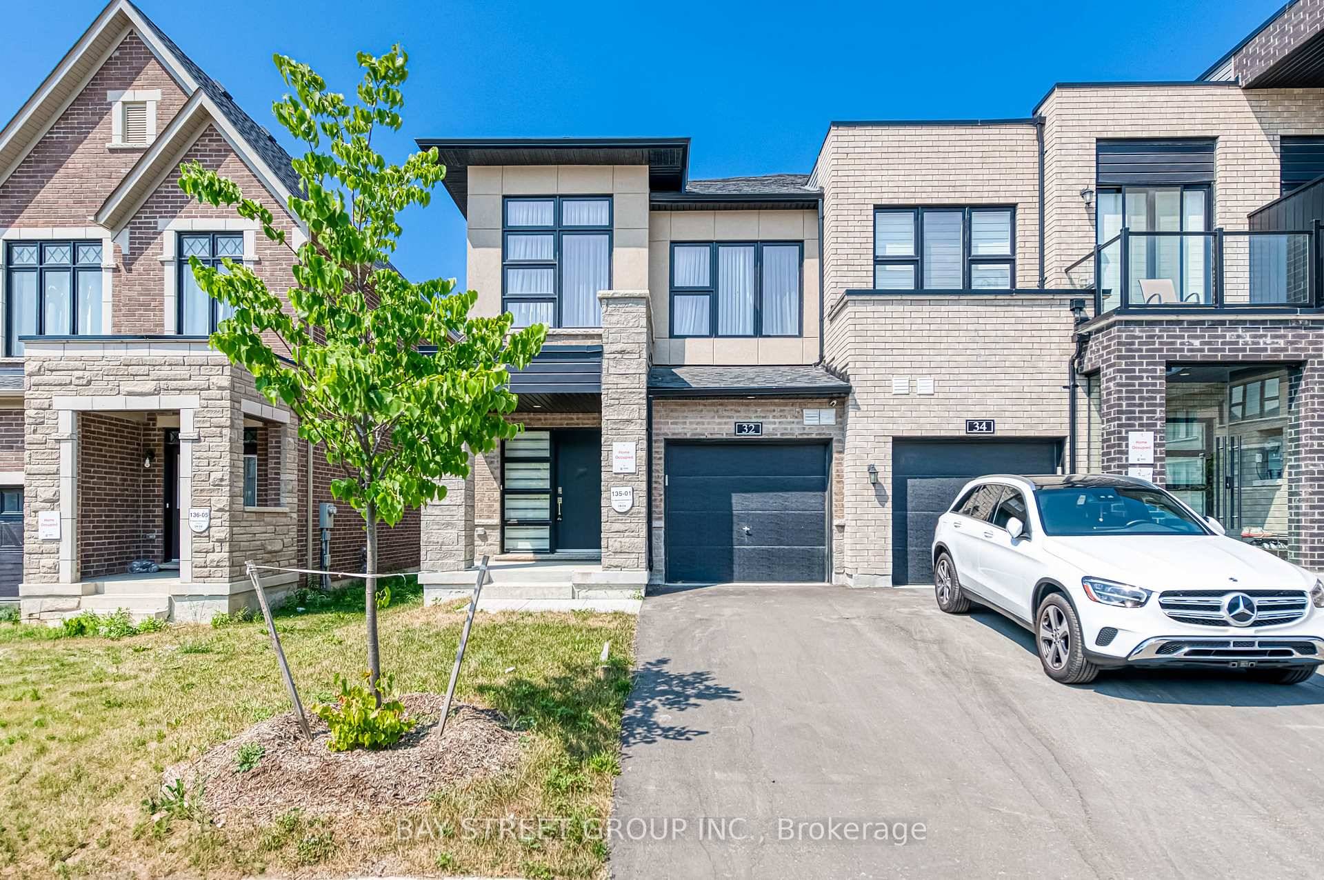 Stunning Approx. 1 Year Old Traditional Freehold End Unit Townhouse in Prestigious Angus Glen !
