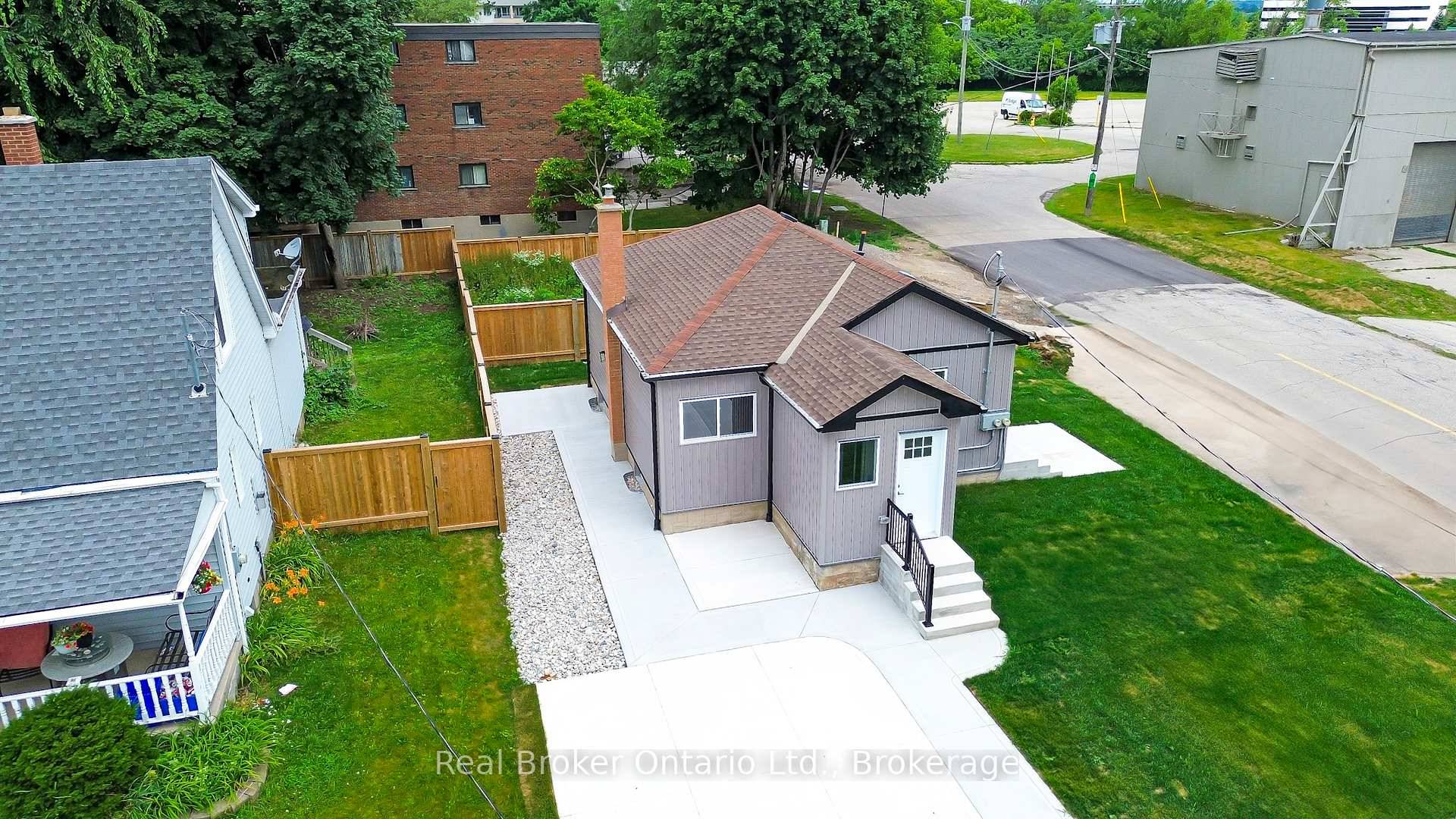 Welcome to the fully renovated upper level 2 bedroom unit at 1180 Union Street in Kitchener.