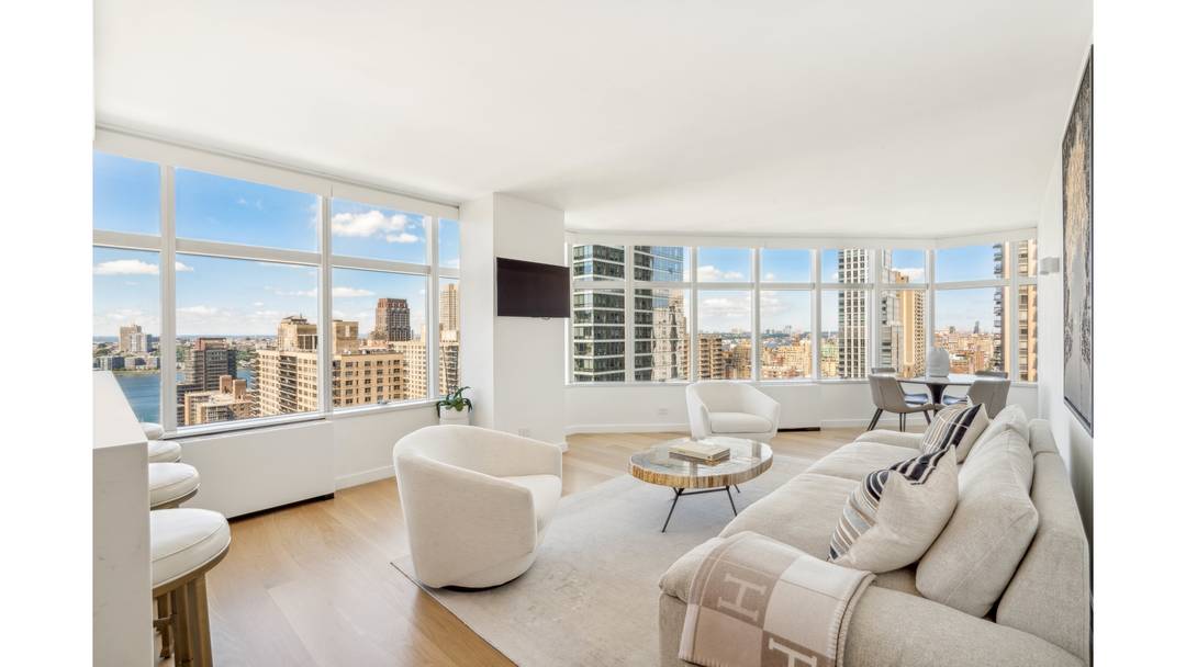 Come home to your panoramic jewel box in the sky with this world class Lincoln Center trophy apartment.