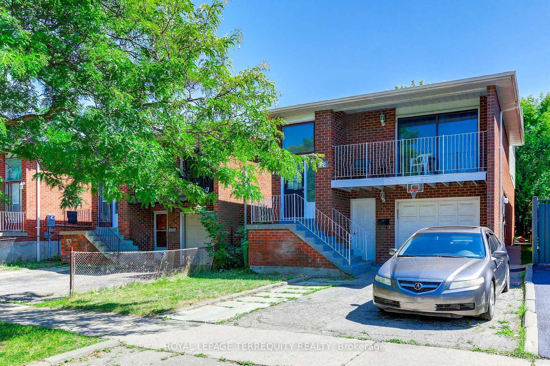 Brand new, never lived in legal 3 bedroom, 2 bathroom back split home available for lease.