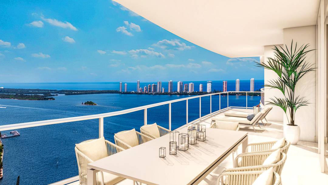 Be the first to enjoy Nautilus 220, the newest luxe waterfront development centrally located in the Palm Beaches.