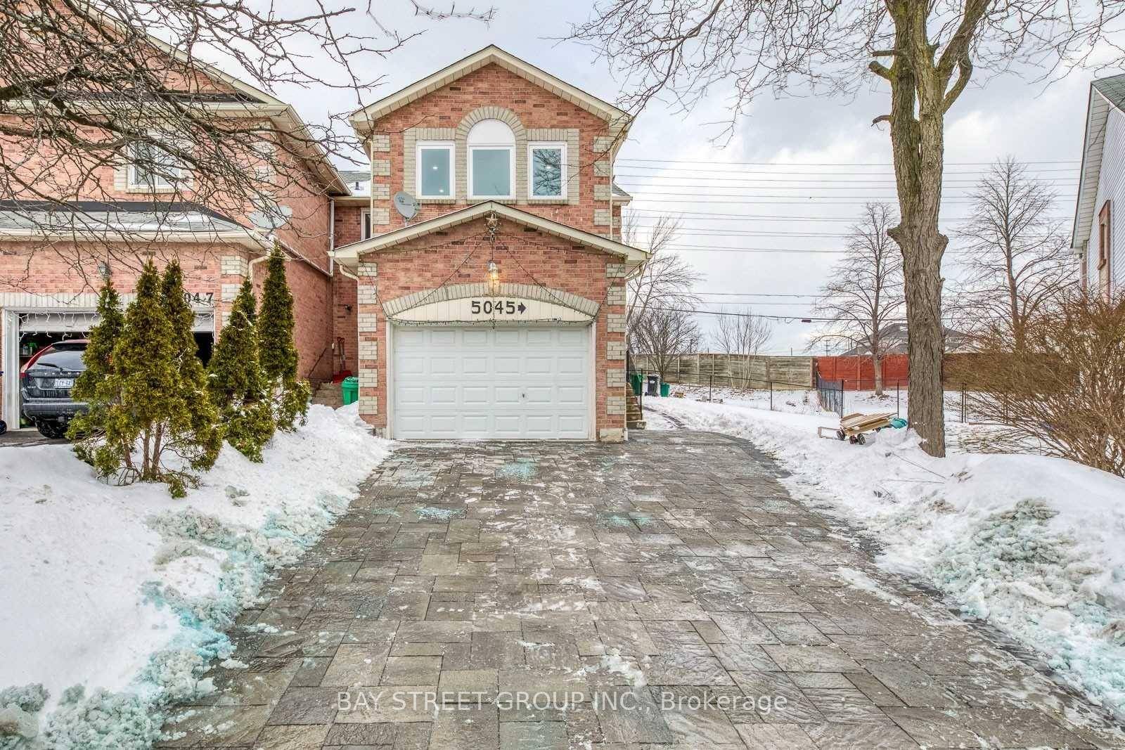 Must See ! Well Maintained, Ready To Move In Freehold End Unit Townhome In The High Demand East Credit Area.
