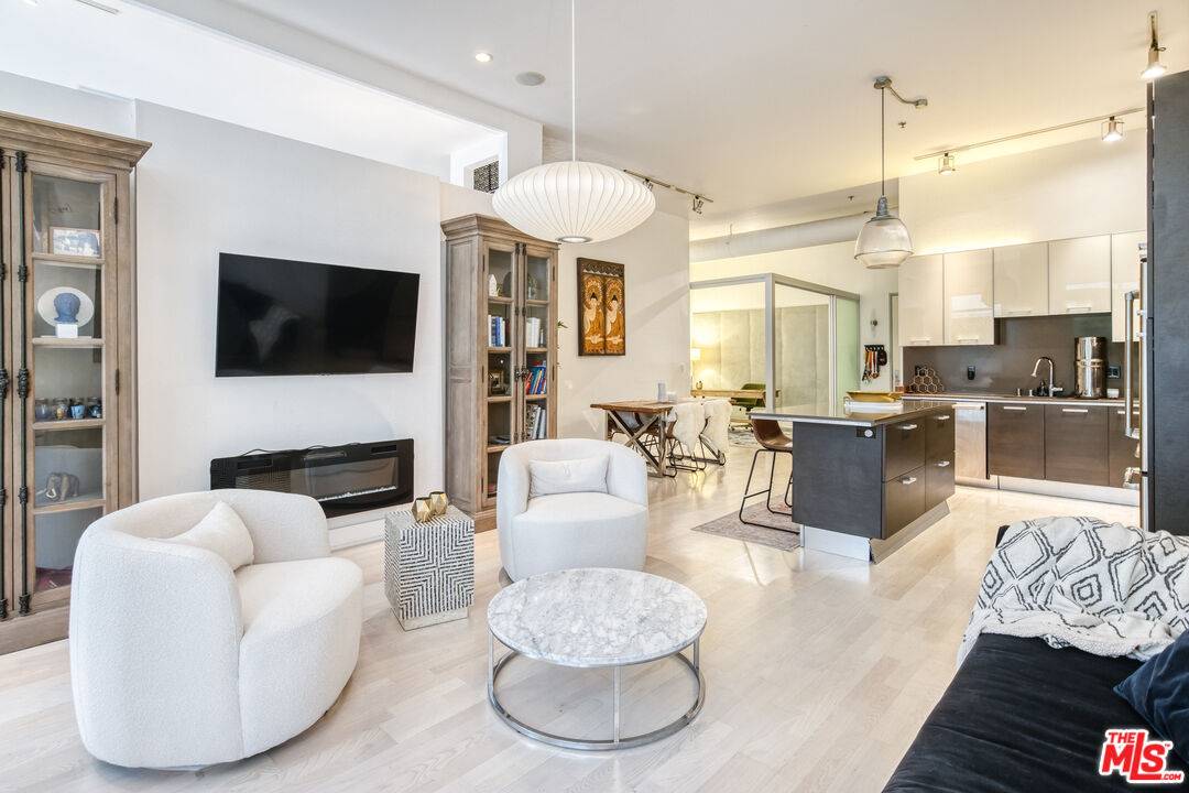 13320 Beach Ave 2BR Marina Del Rey La