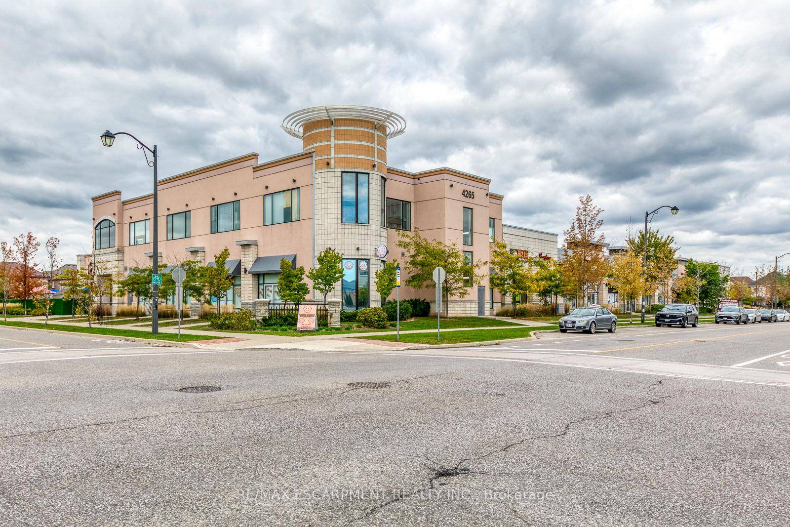 Offered for sale is a rare opportunity to acquire both a thriving dry cleaning business and its associated commercial property located at Unit 21 4265 Thomas Alton Boulevard in Burlington's ...