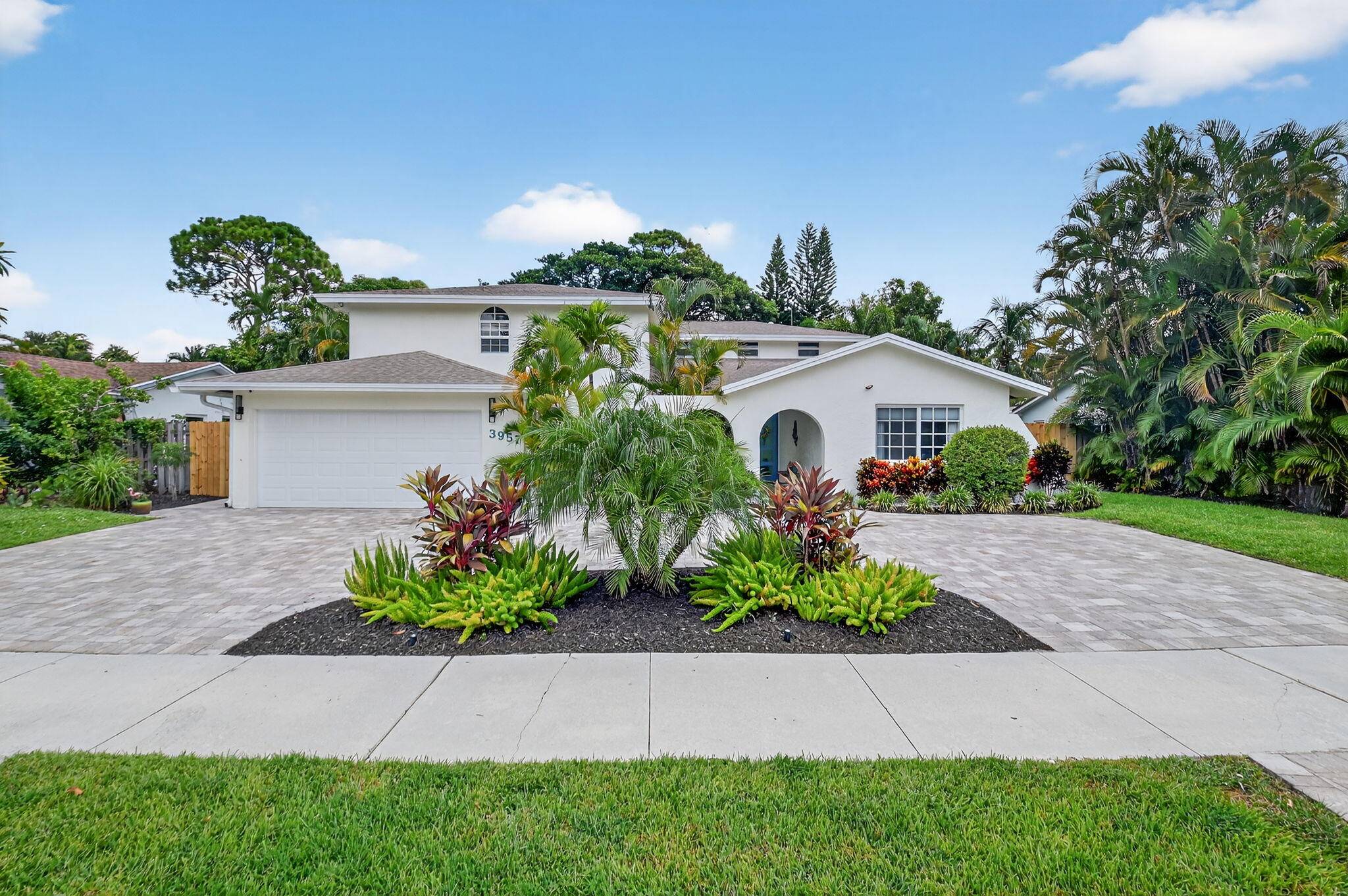 Beautifully renovated 6 bedroom home !