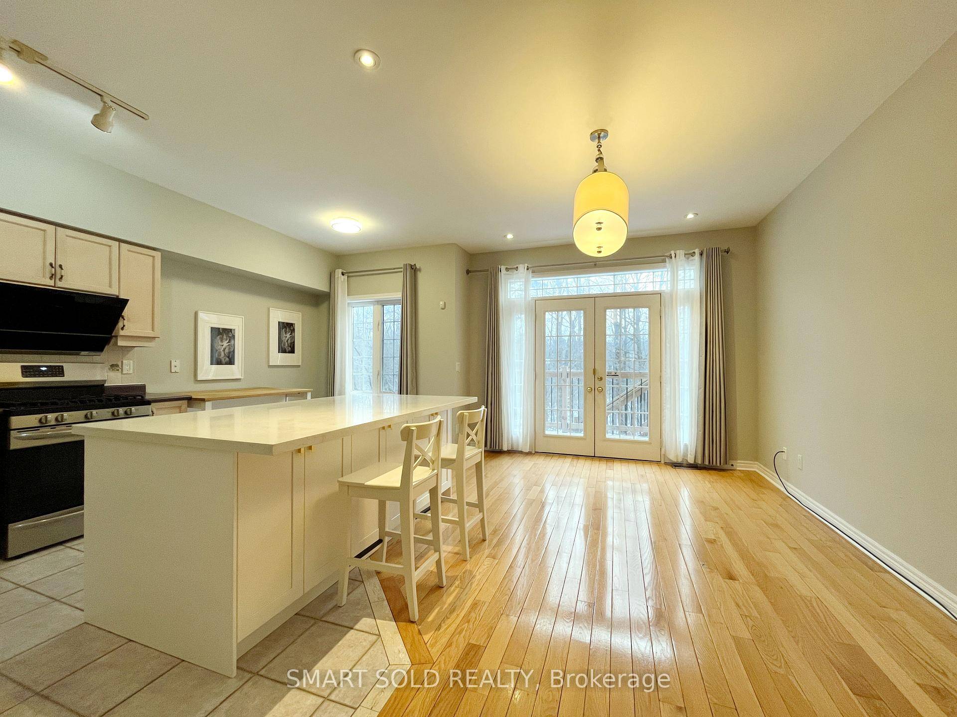 This stunning 3 Bedroom Detached Home with 2 Car Garage in the desirable Buttonville Neighbourhood is situated at a quiet cul de sac and backs onto a serene ravine with ...