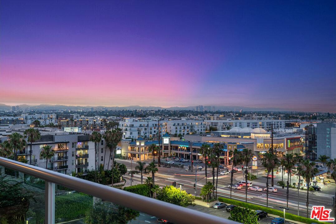13600 Marina Pointe Dr 2BR Marina Del Rey La