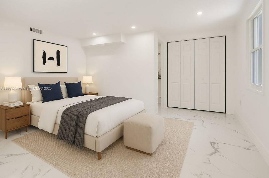 WELCOME TO YOUR DREAM HOME IN THE HEART OF FORT LAUDERDALE, THIS FULLY RENOVATED 3 BEDROOM 2 BATHROOM RESIDENCE FEATURES A BRAND NEW ROOF, NEW APPLIANCES AND SLEEK OPEN CONCEPT ...