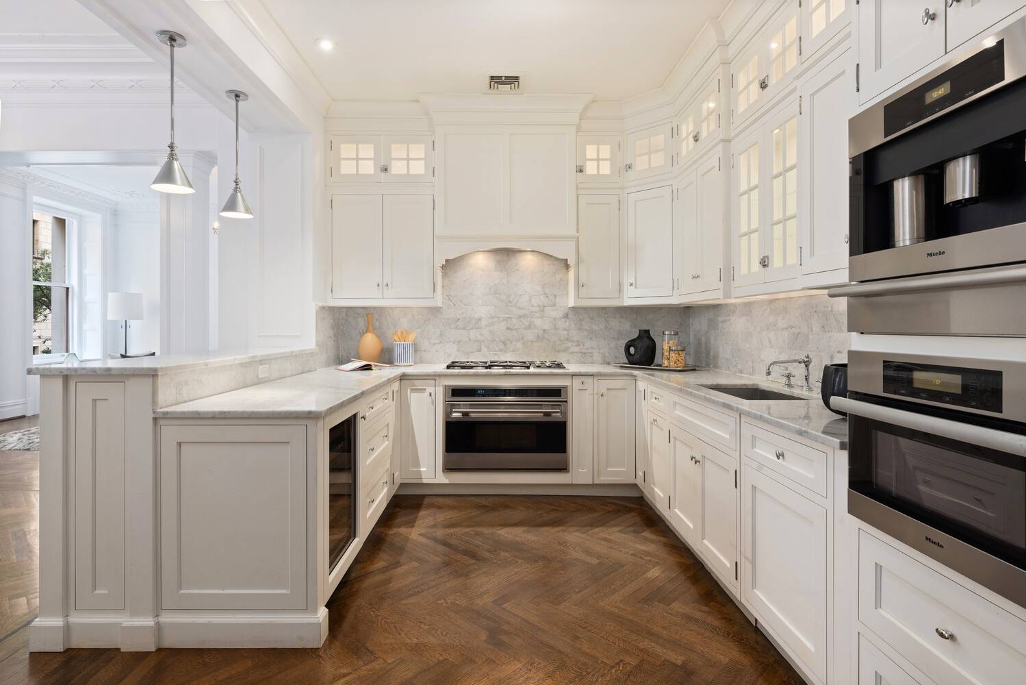 One of a Kind Oversized, Fully Renovated 1 Bedroom with 1.