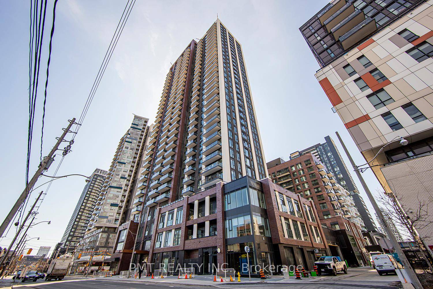 Welcome to 130 River Street, Suite 809 at Artworks Condominiums a contemporary residence in the heart of Torontos vibrant Regent Park community.