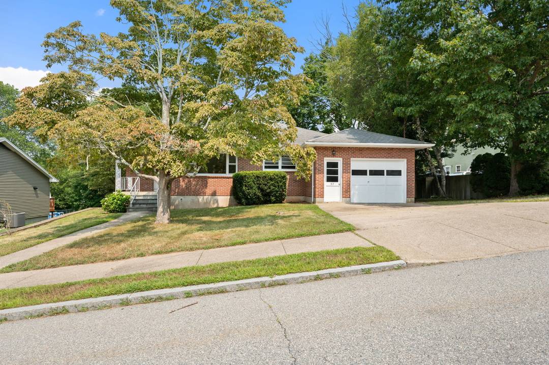 Welcome to 57 Farmington Avenue.