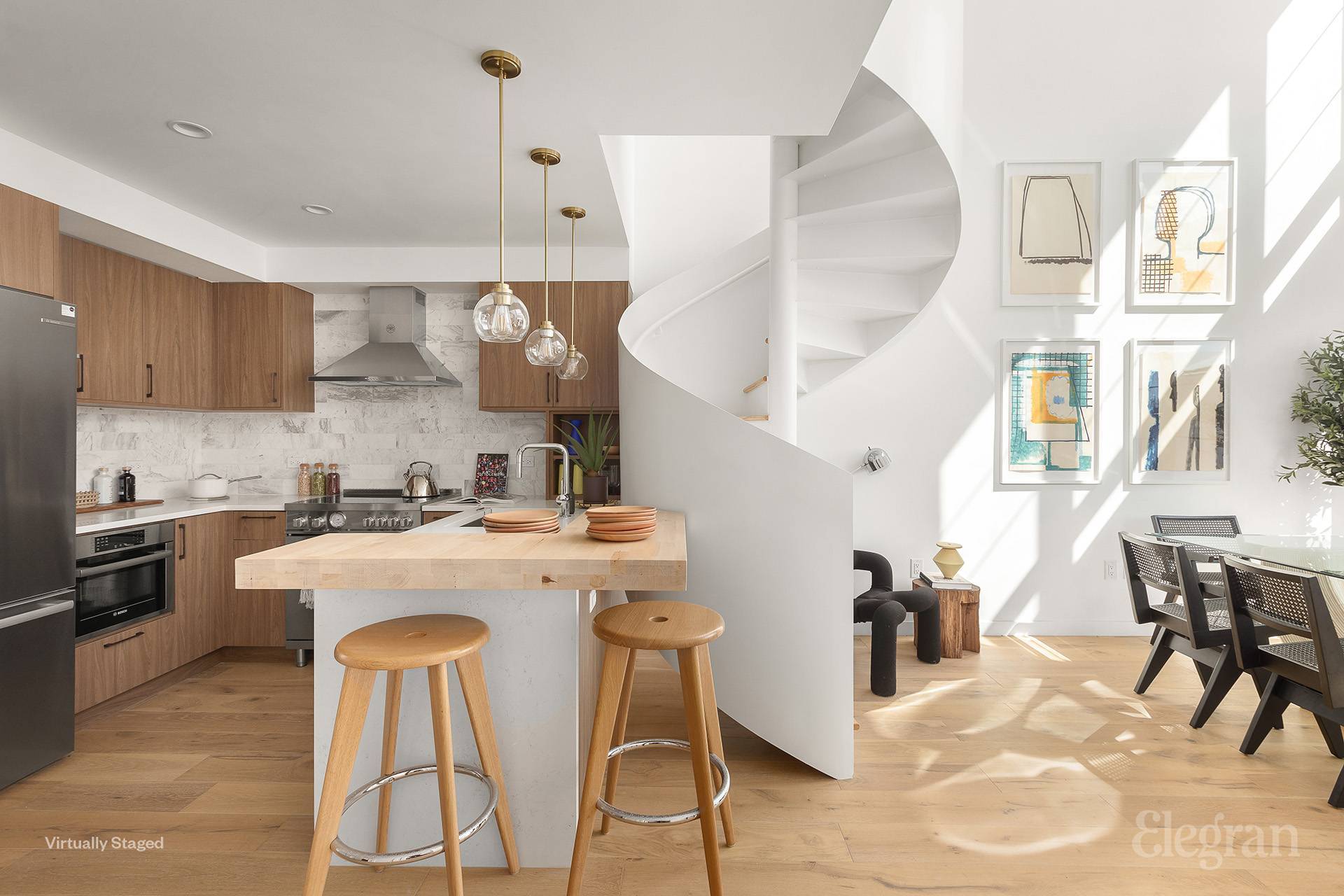 Welcome to Penthouse 2 a luxury dual level residence with direct elevator entry to both floors, exclusive foyer, and two generous private outdoor spaces with breathtaking views of the harbor ...