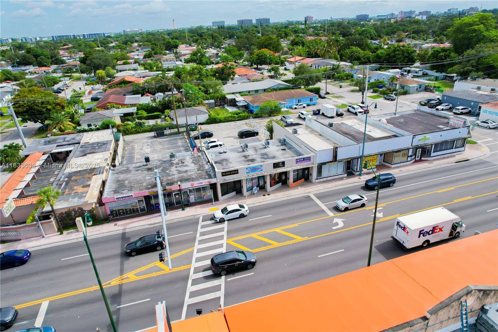 Located in the heart of Miami s Flagami neighborhood on bustling SW 8th Street Calle Ocho, this fully renovated 4 bay retail building offers an ideal opportunity for investors or ...