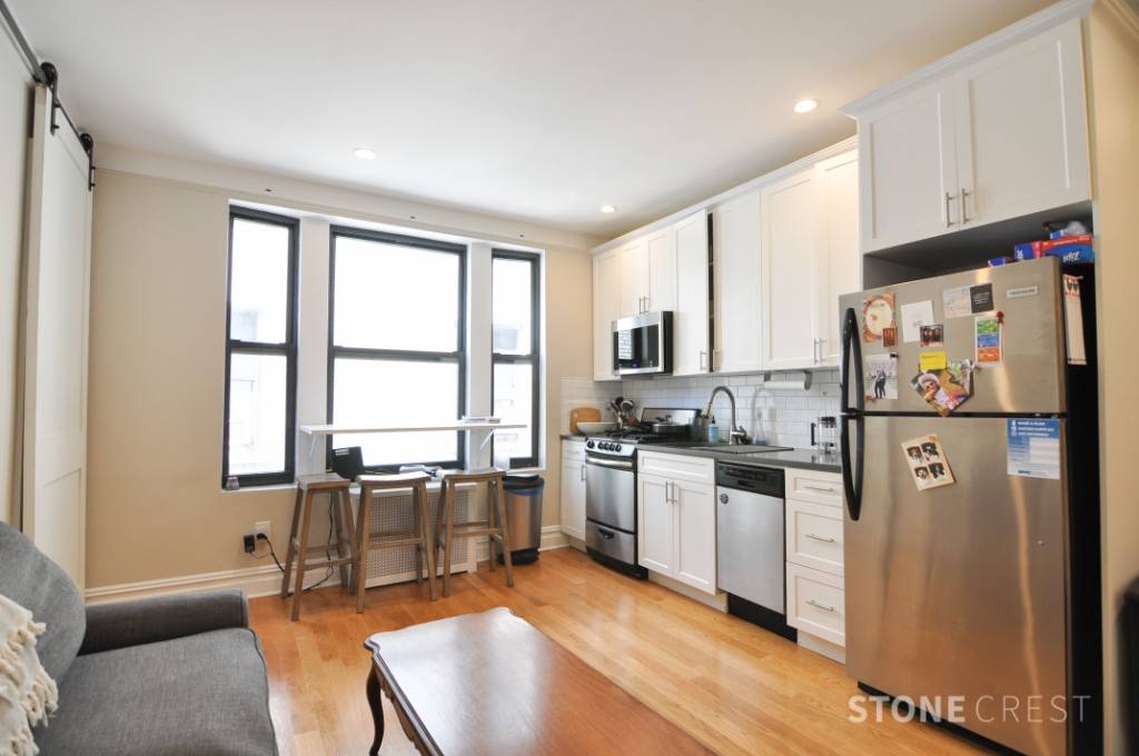 Charming 3 bedroom apartment near Columbia University, Barnard College and Manhattan School of Music.