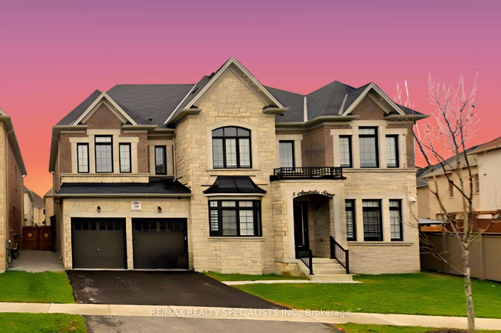 Luxurious 5 4 Bed, 8 Bath Showstopper on a Premium Pie Shaped Lot !