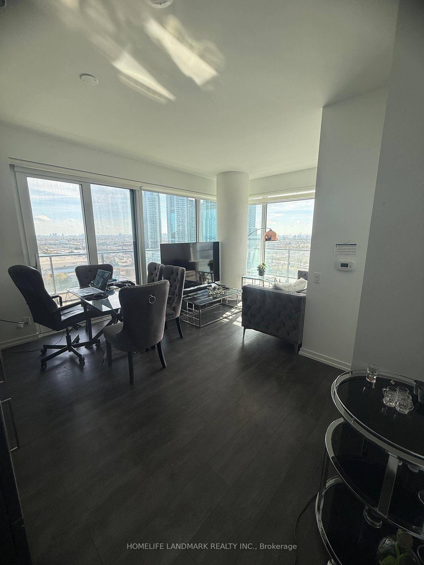 Fully Furnished Two Bedroom Condo By The Vaughan Metropolitan Subway.