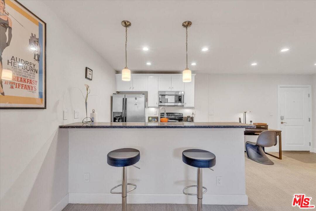 10982   Roebling Ave 1BR Westwood La