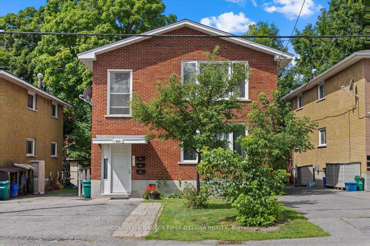 Nestled in the highly sought after Britannia neighborhood, this 3 unit gt ; a legal duplex with an additional secondary dwelling unit presents an exceptional investment opportunity with immediate income ...
