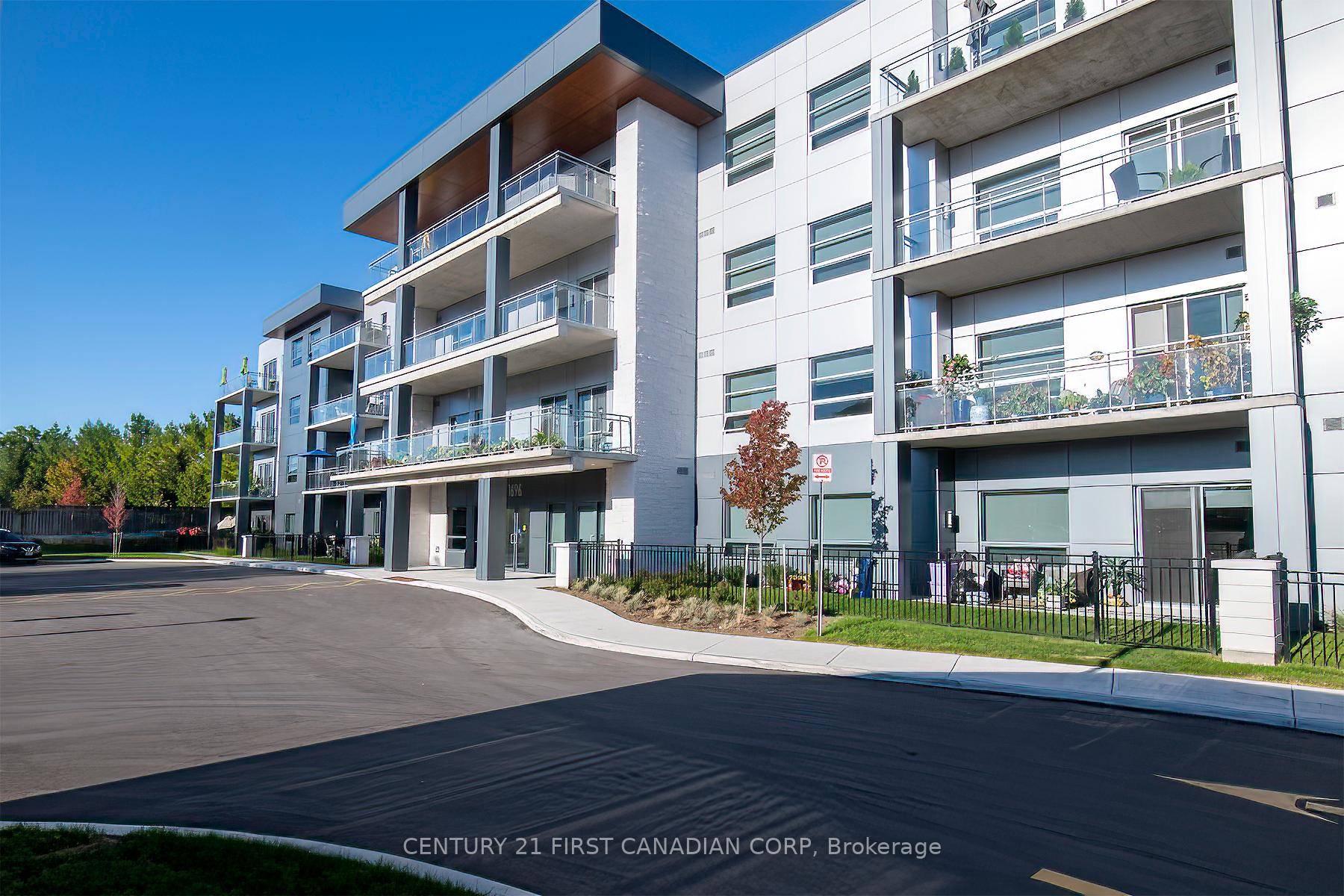Live large in the biggest layout in the building the coveted C Layout !