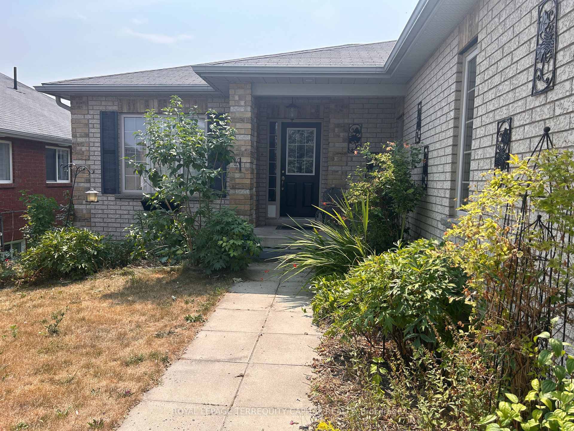 Welcome to this modern, spacious and Bright 1 bedroom Basement Apartment Available for Lease in Central Alcona.