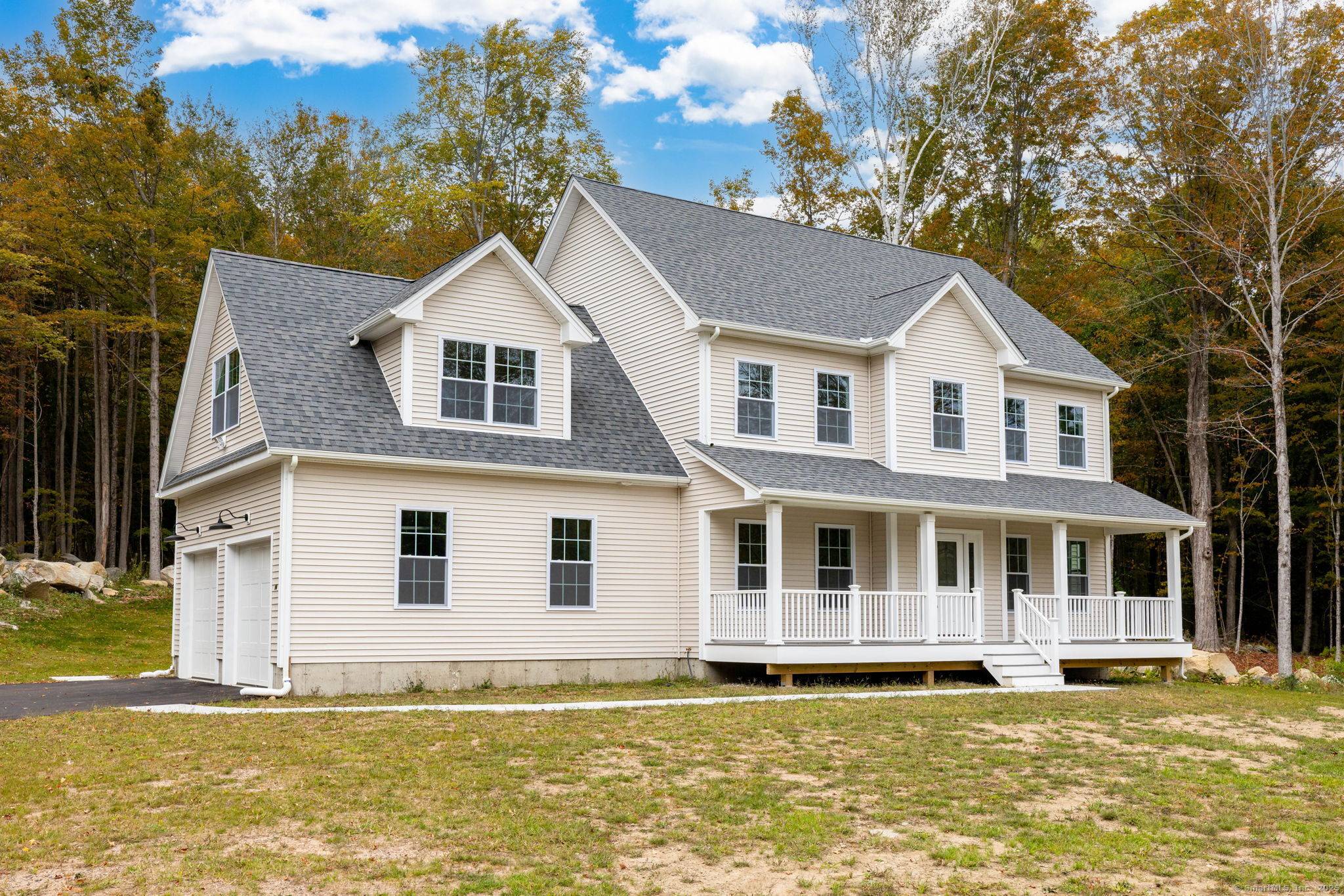 Brand new 2600 4 bedroom colonial ready for immediate occupancy !