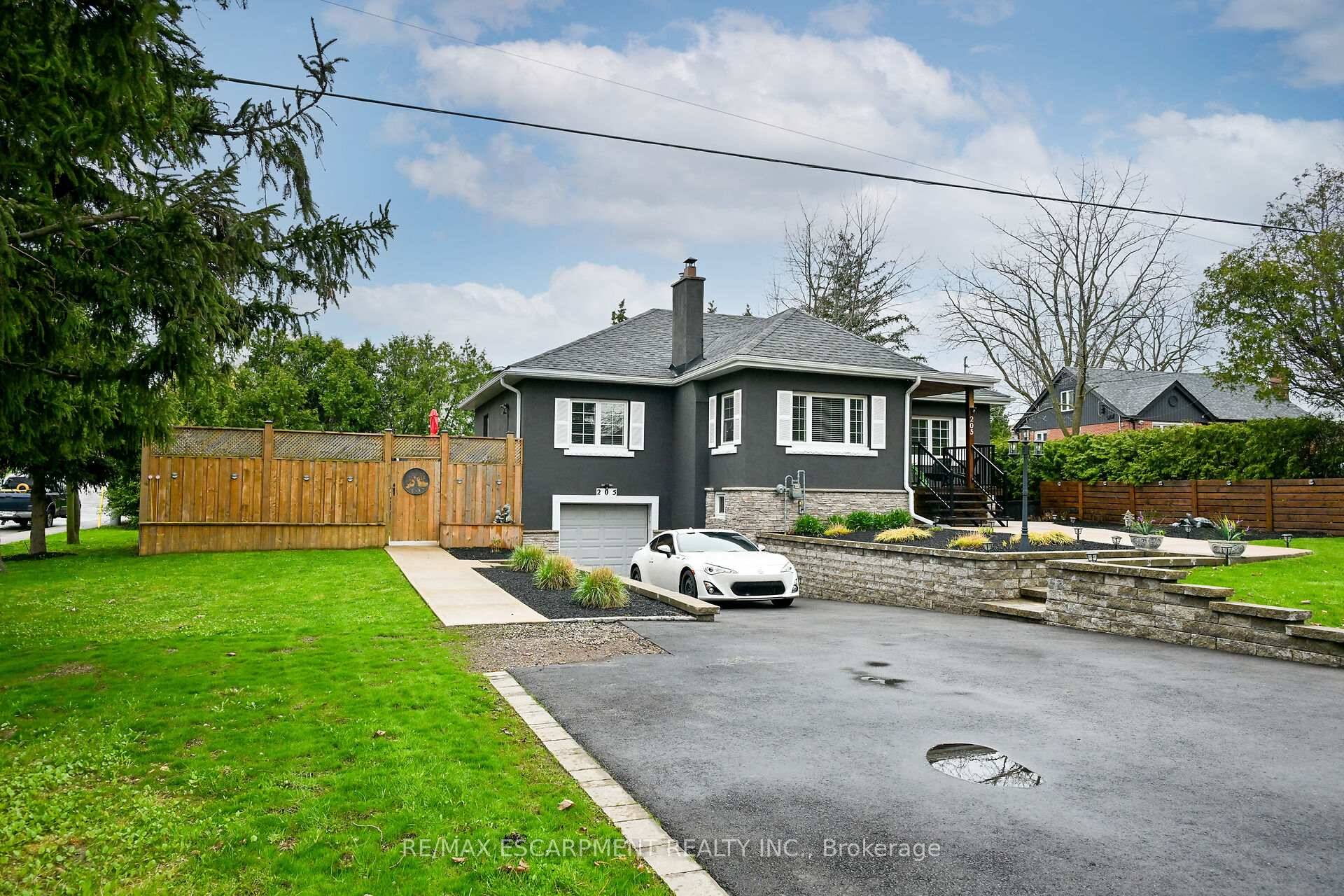 Welcome to 205 Sanatorium Rd !
