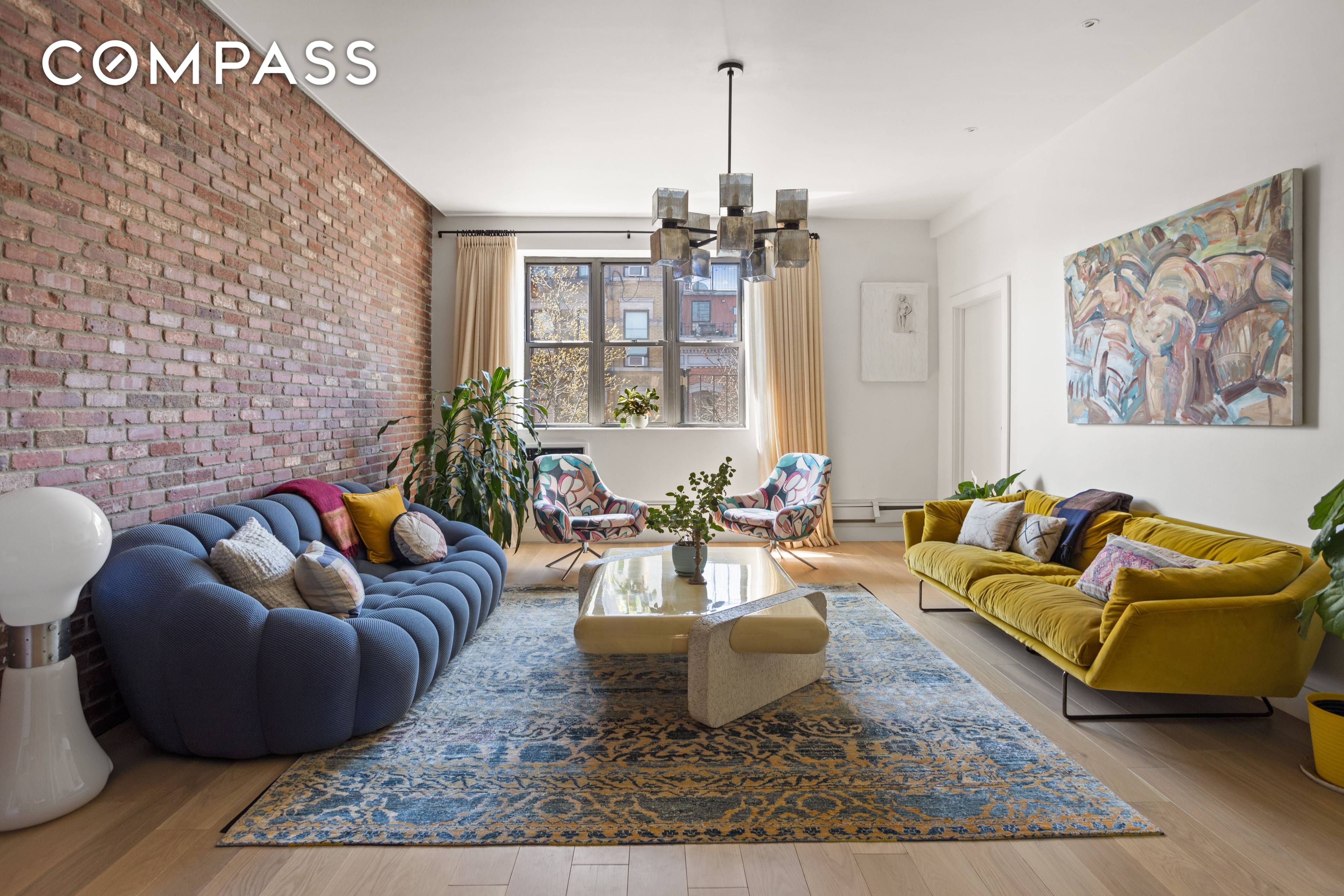 This spacious floor through loft is ready for a May 15th move in.