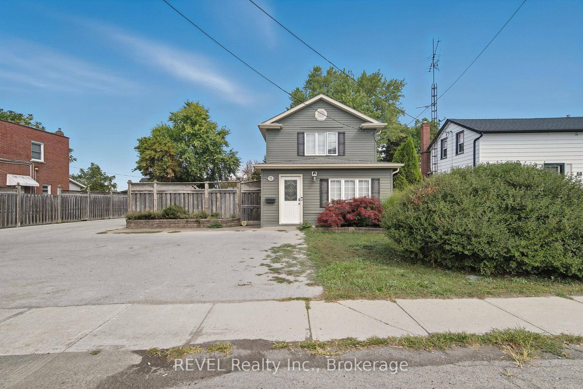 Welcome to this rare opportunity on a spacious double lot previously severed being sold together with potential of further severance, offering the perfect blend of comfort, functionality and income potential.