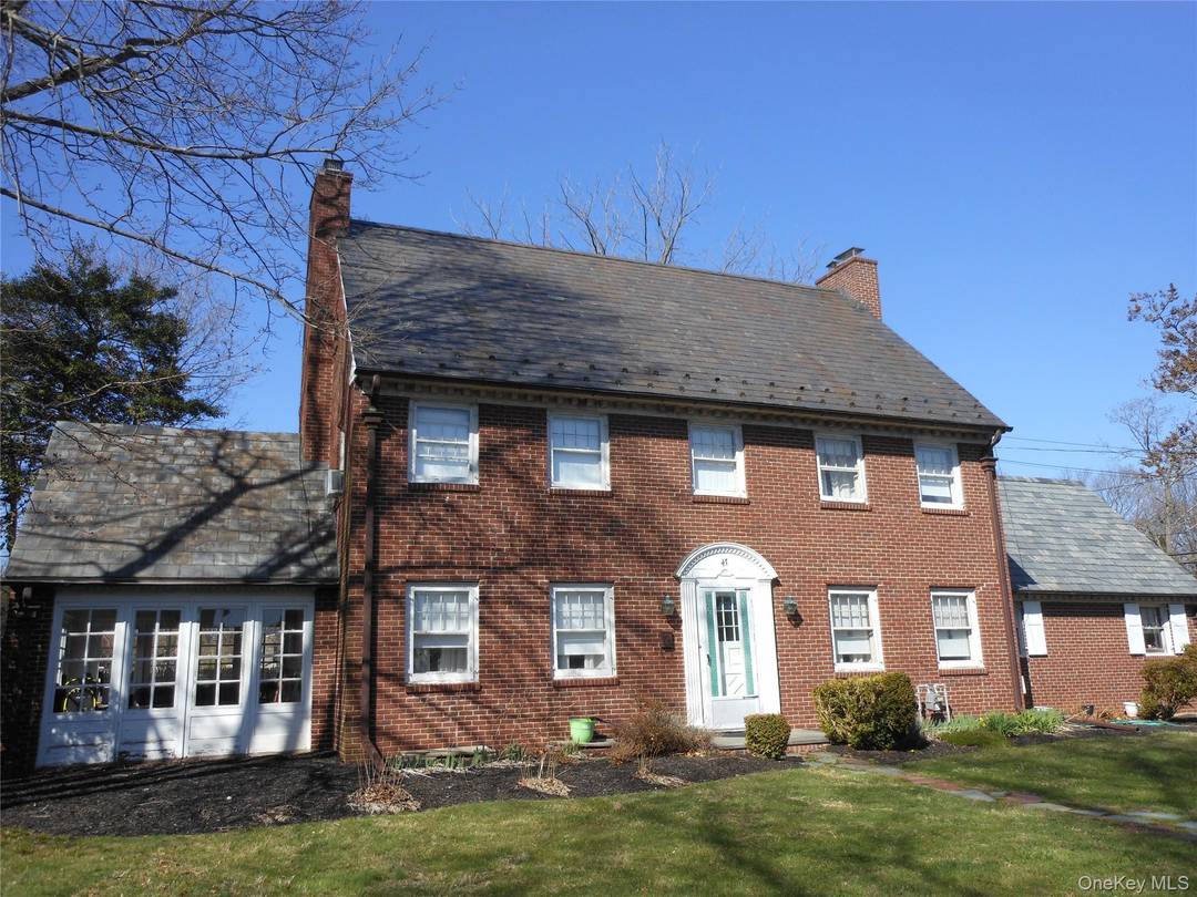 Furnished, 3 Bedrooms, Northport Village, close to harbor, shops, theater, restaurants.