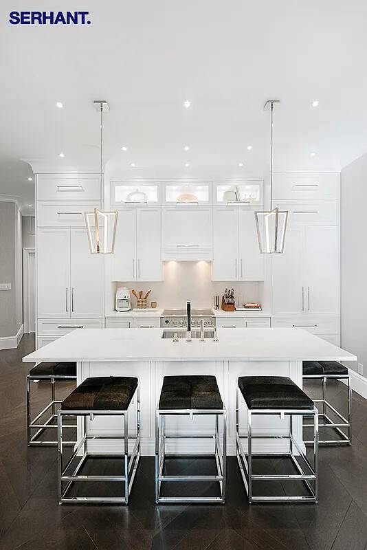 Welcome home ! This one of kind UWS gem is located on a BEAUTIFUL TREE LINED BLOCK in the HEART of the UWS, 1.