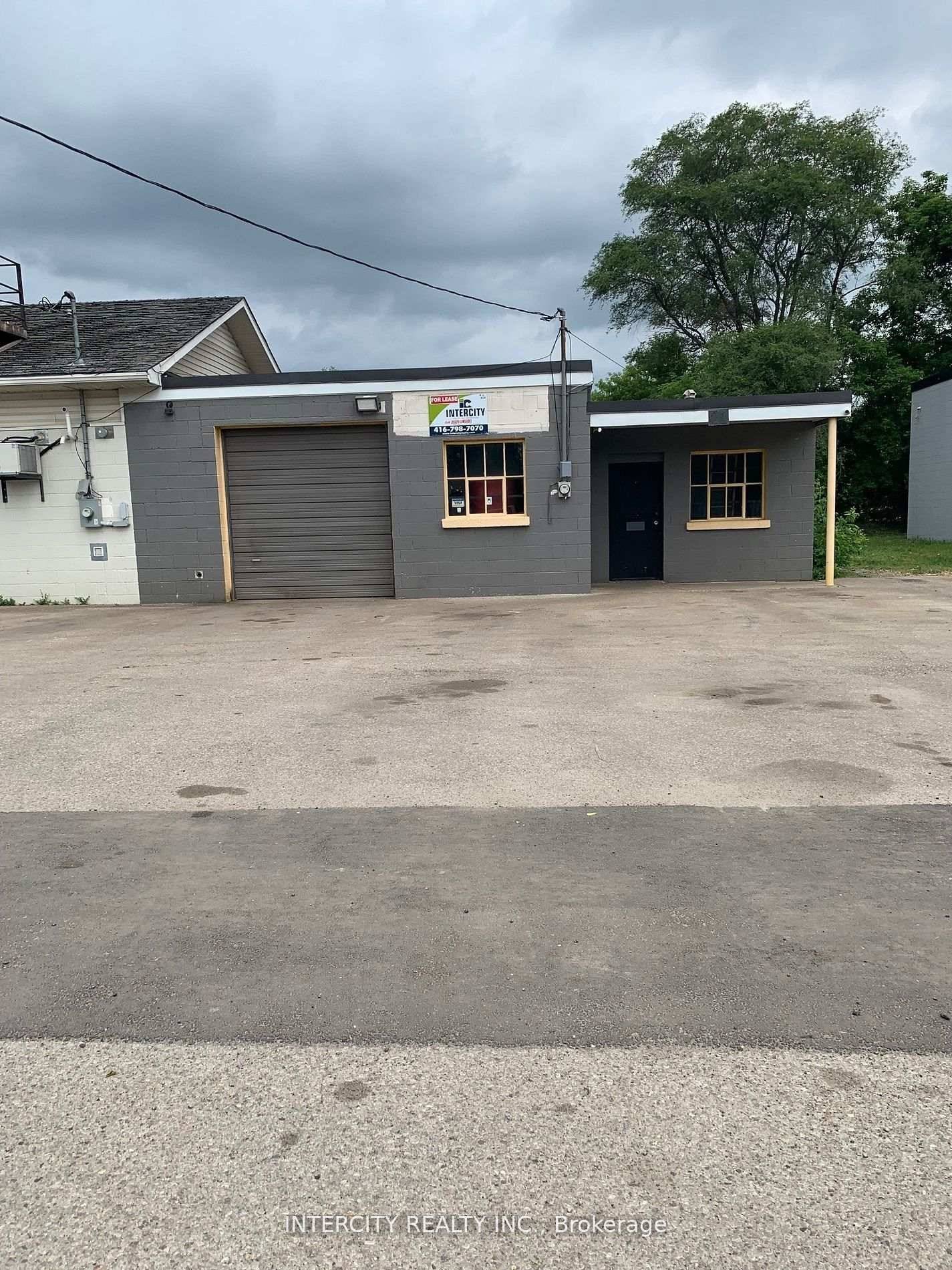 Fantastic Location facing major Highways Zoned Automotive with many uses such as Repairs, Sales Leasing It has a huge parking Lot for over 20 cars a great opportunity for new ...