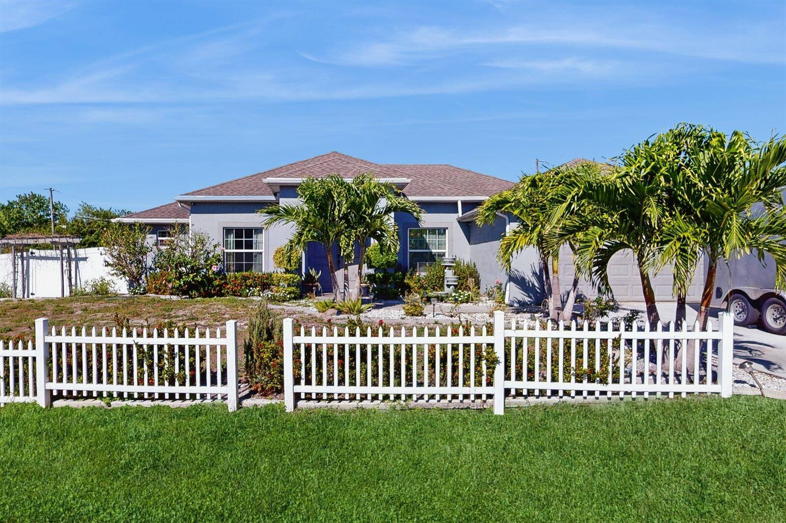 Charming 4 Bedroom Home with Spacious Yard and Modern AmenitiesWelcome to this beautiful 4 bedroom, 3 bathroom home, and a huge office offering an open concept design.