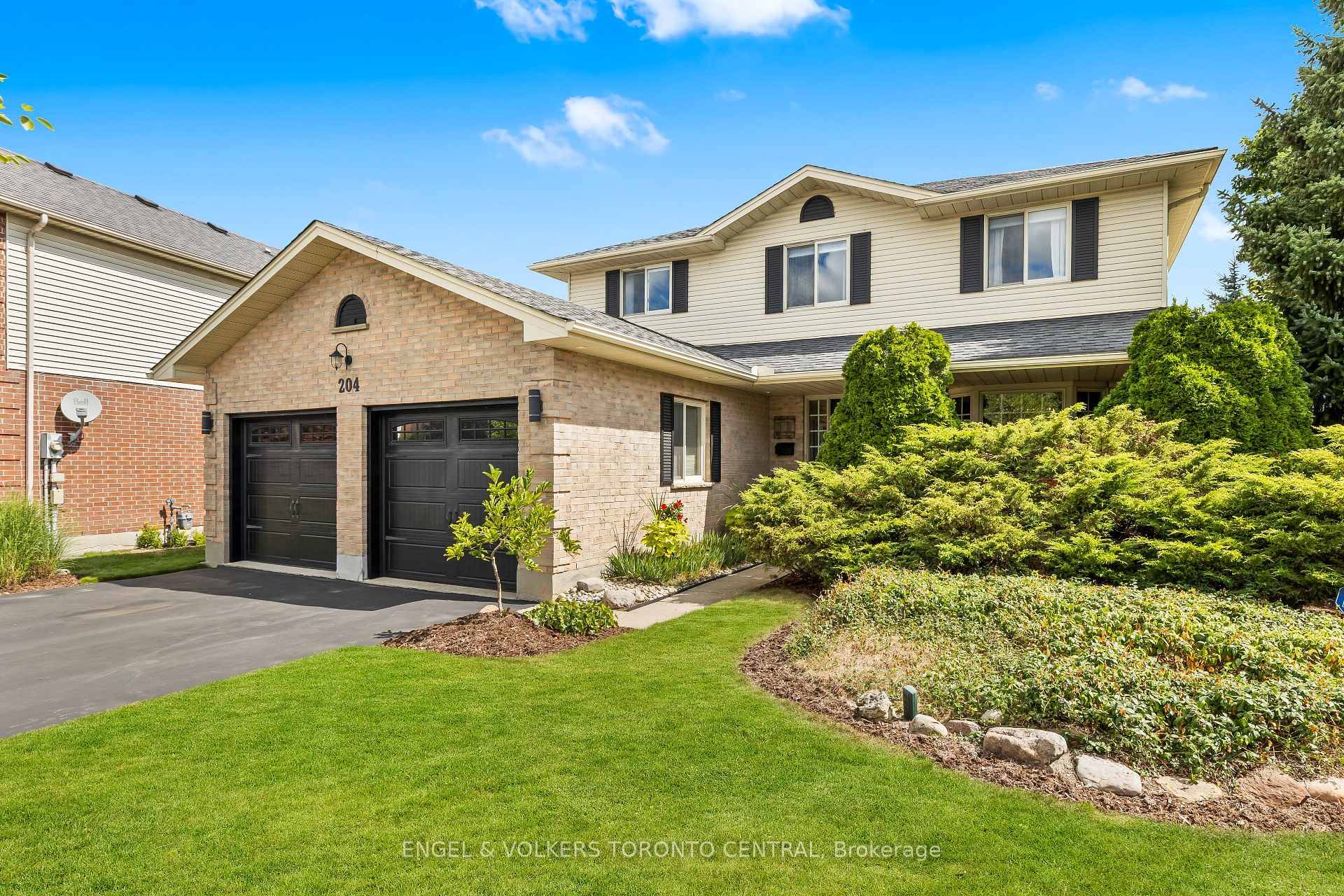 Welcome to 204 Killarney Grove located on one of the largest lots in the Killarney Neighbourhood.