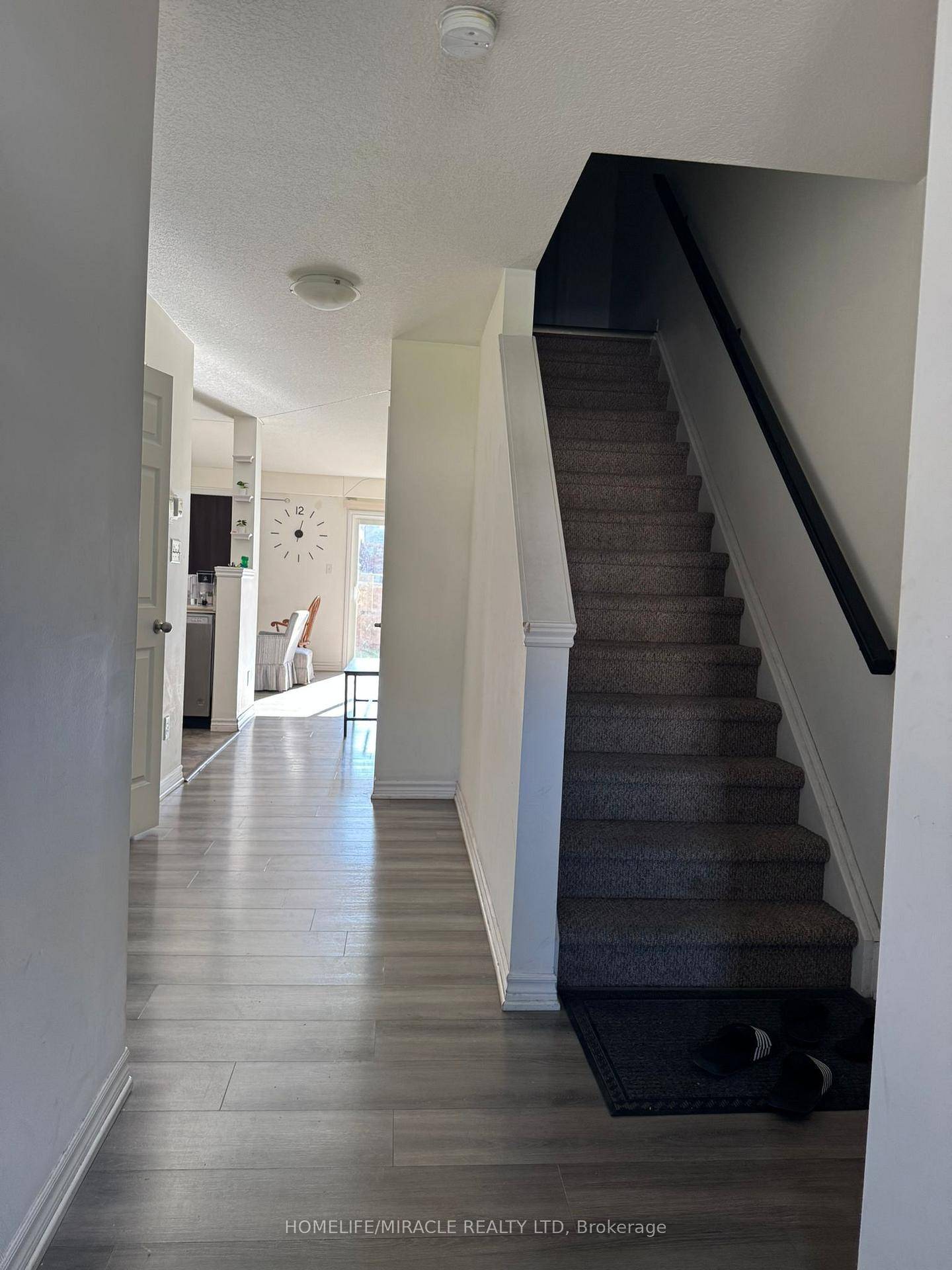Spacious 3 Bedroom, 3 Washroom Townhome in a Prime Kitchener Neighbourhood !