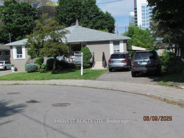 Main floor rental only. Semi detached in Bayview Village area.